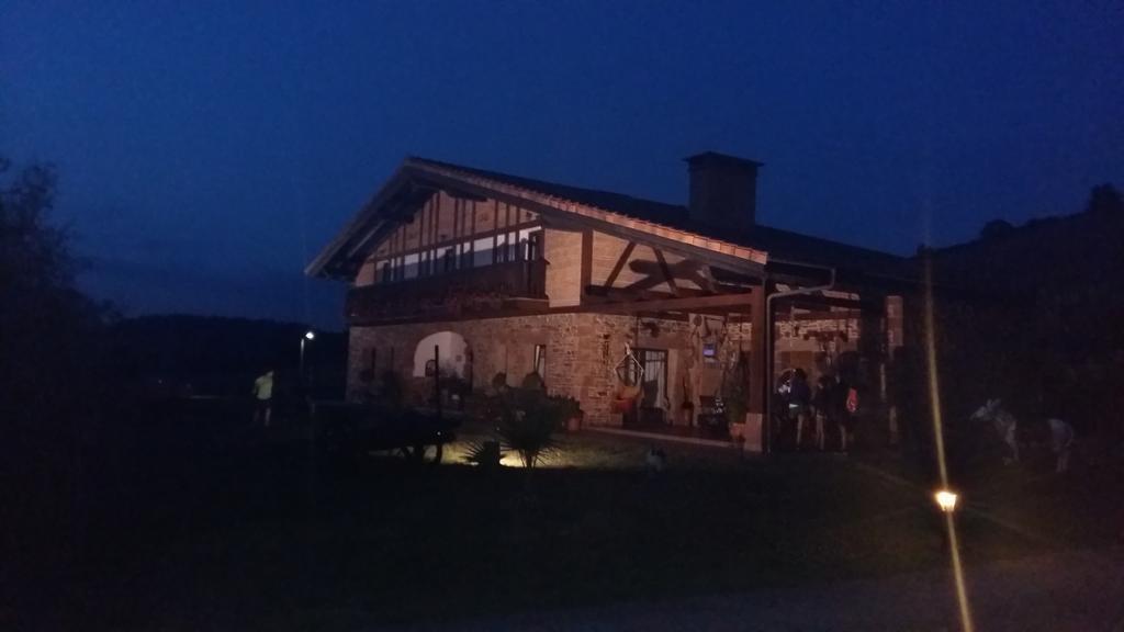 Gasthaus Lezamakoetxe Sopuerta Exterior foto